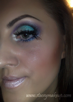 "New Year Party" look: http://www.staceymakeup.com/2011/12/tutorial-new-year-party.html