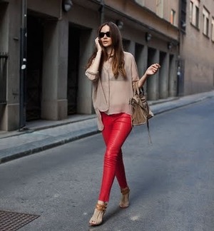 What to wear with red leggings.