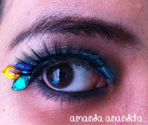 for the tutorial, kindly check my blog : http://amandaanandita.blogspot.com/2014/01/blue-rhinestones-eyes.html

I love to see your comment beautifuls ;) 