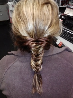 easy to do fishtail with lowlights 