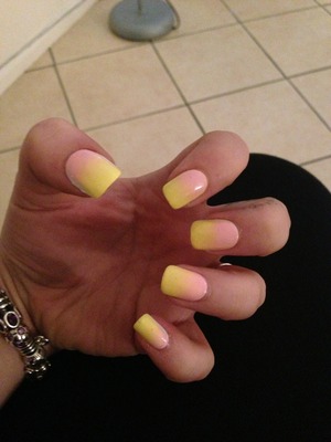 These nails remind me of sorbet <3 them 