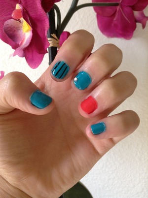 Black stripes with blue nails .
Bright coral color . C: