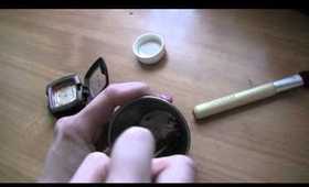 How to Fix Broken Eyeshadow