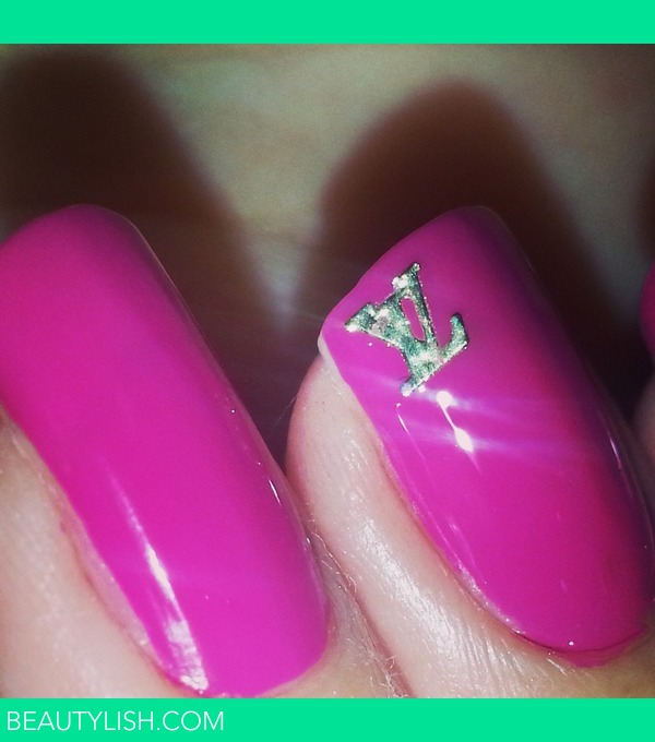 lv nail design