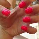 neon hot pink nails