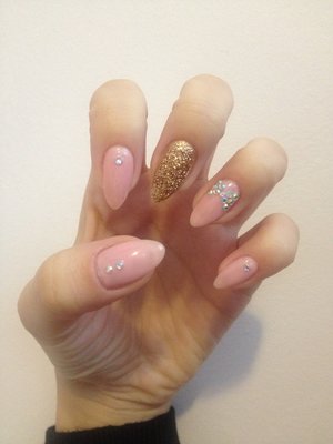 Nude pink natrual stiletto nails