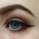 Warm Neutral Winged Liner