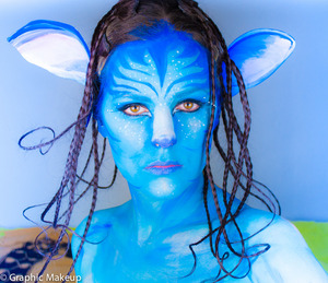 Today, I wanted to be an avatar...
I'm not totaly satisfied with the blue lines xhat do you think about? let me know!, 
My mum did my hears 