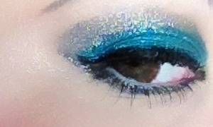 This is the makeup I wore for Mermaiding at a new bar near me. Makeup staid throughout the 3 hours I was in the water. 