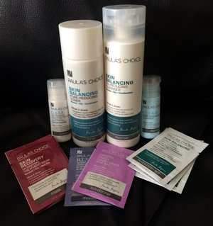 My order arrived eek! I previously tried some samples so thought I would order some of her full sized products, I also ordered 3 samples of the mask and 3 samples of the moisturiser as wasn't 100% convinced last time. They also sent me two freebies and it was free P&P 😊 anyone else used these products?
