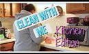 Clean With Me (PoshLifeDiaries)