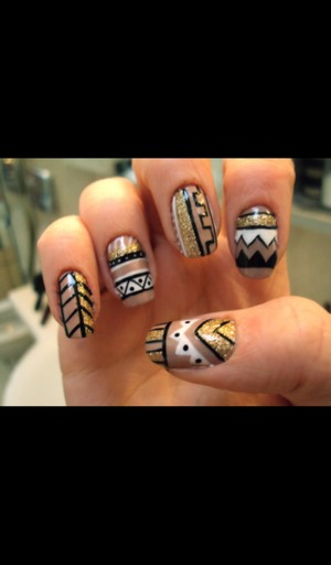 gold, black, and white. I love it :)
