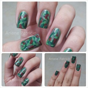 A Matte Version of this nail art, visit this link : http://www.beautylish.com/f/qzrvrm/matte-camo-nails
