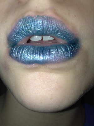 Multicolored lips using eyeshadow!!!!