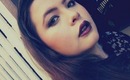 Fall trend: Dark lips | Gothic make-up with purple lips