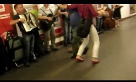 Yeaaaa It the Party in the Metroo~~