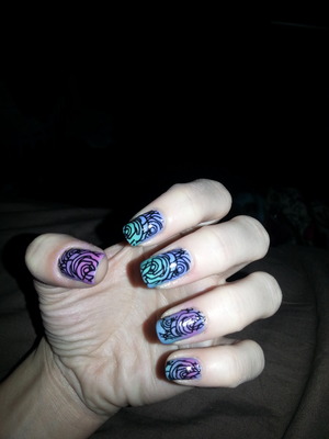 used sponge technique and fingr's nail stickers. 