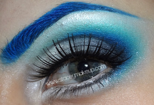 Video here:http://youtu.be/nkpbTSIWLDM
List of products used: http://www.staceymakeup.com/2012/04/tutorial-icy-lagoon.html