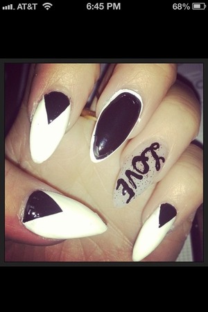 Anybody know how to do this with short nails?