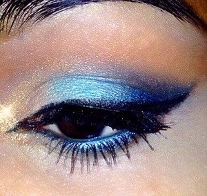 Teal & gold look! Using Bhcosmetics & Naked 1... Follow me on instagram 
@BeautyWith.Warisa☺️ thankyouu❤️ 