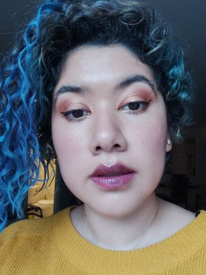 But actually it's the Tarte and Graveyard girl collab on the eyes. Same lipstain