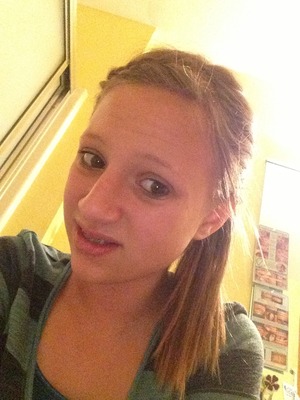 This is a simple everyday look I where it to school a lot !