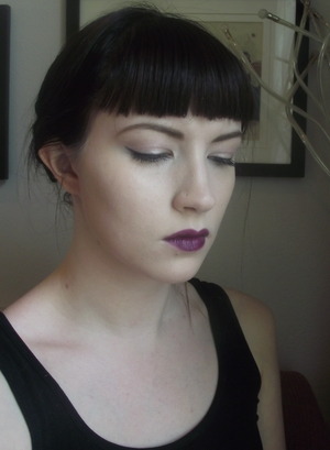 Trying out YSL's Rouge Pur Couture in Pourpre Divin (N39) with a violet eye.