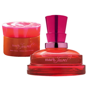 mark The Warm & Sensual Duo
Experience the scent

$24.00

Cast a spell of irresistible sensuality with this decadent blend of Casablanca lily, macchiato flower, warm enticing vanilla and luxurious liquid caramel. Mysterious, intoxicating and mesmerizing -