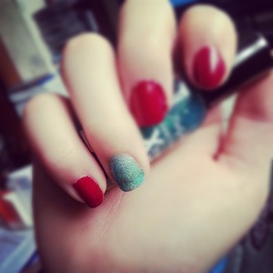 Thought I'd do some Christmas nails today for my birthday celebrations!
