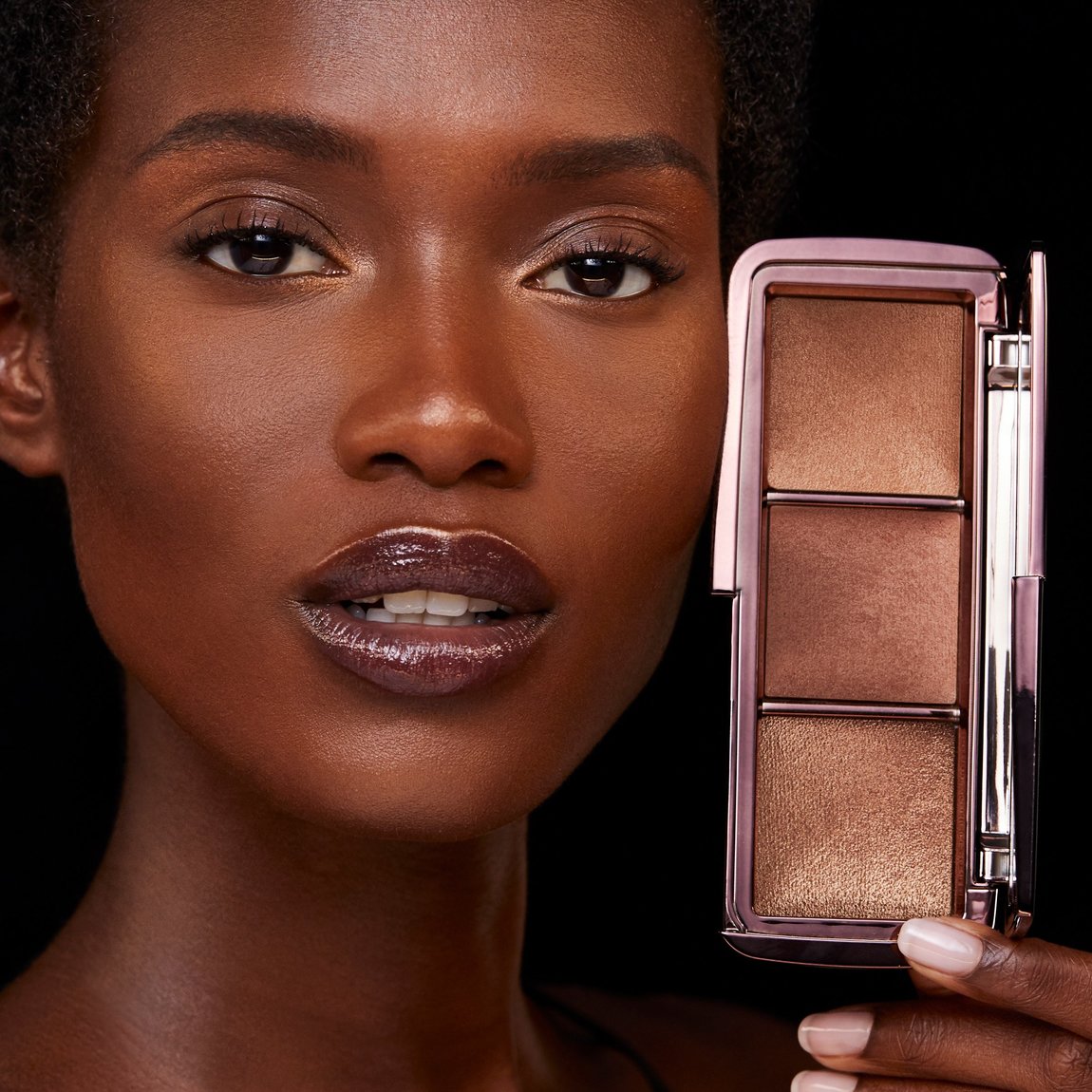 アワーグラス　パレード　HOURGLASS AMBIENT VOLUME3 Amazon.com: Hourglass Ambient Lighting Palette- Volume III