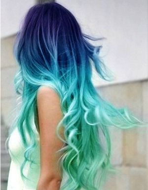 I would really like to do this to my hair but I probably won't ever work up the nerve to actually do it. Do yall like it though?