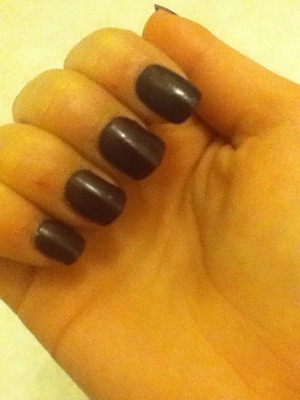 Glossy purple nails!