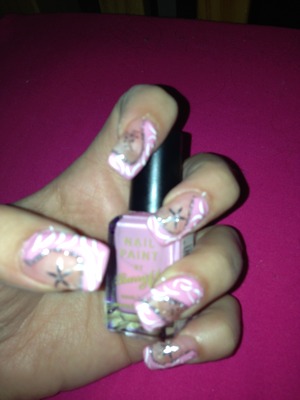 Pink nail in love 