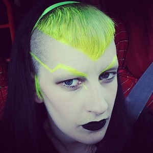 Like my new mental fringe cut? Triangle shape with shaved sides, dyed with Stargazers 'UV Green'. I've added some of the Yellow glow in the dark hair gel by Stargazer to the tips to emphasise the bright colour and the dramatic shape (I also used the same gel on my brows)
It's a pretty Cybergoth style look but I don't dress like that really >.< just taking what I like from the style and mixing it up with my own dress sense. If you wanna see what that is, you should follow my Lookbook: http://lookbook.nu/iamglitterface
Love,
GFx