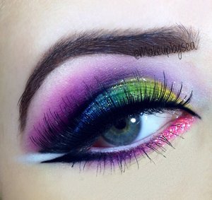 I used Sugarpills Buttercupcake, Acidberry, Afterparty, Velocity, Poison Plum, 2am and Tako. Violet Voss's Secret weapon glitter adhesive and Glitter in Fairy Dust and Electric Peony. Masquerade cosmetics Precision eyeliner pen. Lady Moss's 207 KoKo lashes.