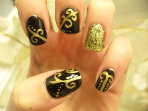 Black & Gold Elegant Nails!