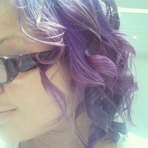 'Do for the day! #cute #pretty #curls #curly #hair #purplehair #purple #instagood #Instalove #love #shorthair #hairdo #hairstyle 