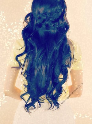 This easy hairstyle video tutorial can be found on my YouTube channel.  Enjoy!  :)

http://youtu.be/XANxqVfoq8M