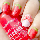 Textured Strawberry Nails