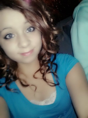This is what I looked like with curly hair !(: 