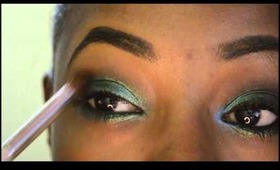 Holiday Glam Tutorial: Green Eyeshadow Sparkle