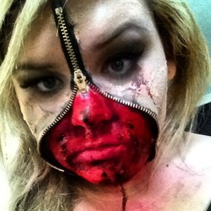 Hand made zipper face for Halloween 