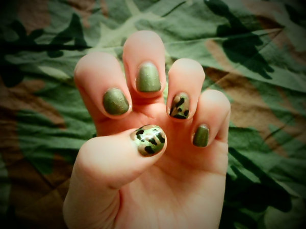 9. Easy Camouflage Nail Art for Military Spouses - wide 3