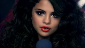 Selena Gomez look from Love You Like a Love Song video. 