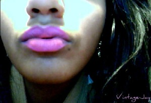 my lips who thinks the pink looks good on me ?