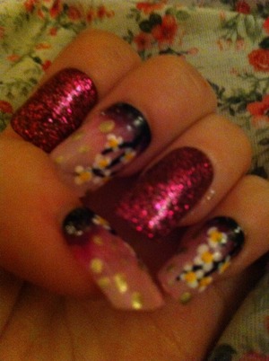 Cute flower design with glitter to mix things up a lil'