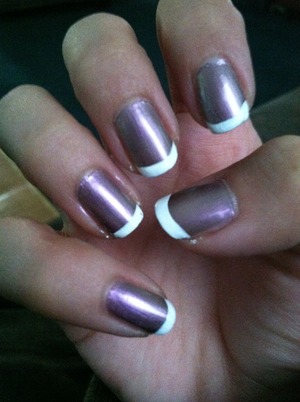 COLOR CHANGING NAIL POLISH WITH WHITE TIPS