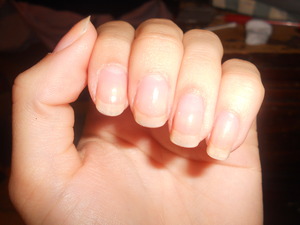 my hard work has paid off! i have nice nails, cuticles and soft skin that i am proud of ^-^