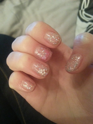  My First try to glitter nails :)