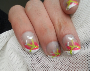 for more information check out on my blog:
http://mileybeauty.wordpress.com/2012/04/24/nail-art-tuesday-wacky-doodle-silver-floral/
